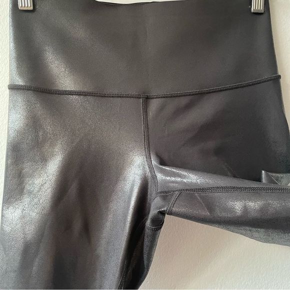 Knix High rise leggings with leather like finish black - Picture 5 of 8